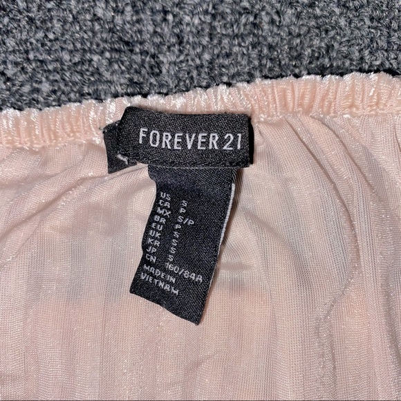 Forever 21 Pink Top - Picture 3 of 3